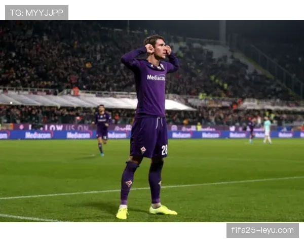 弗拉霍维奇禁区统治力解析：传统9号的现代演绎